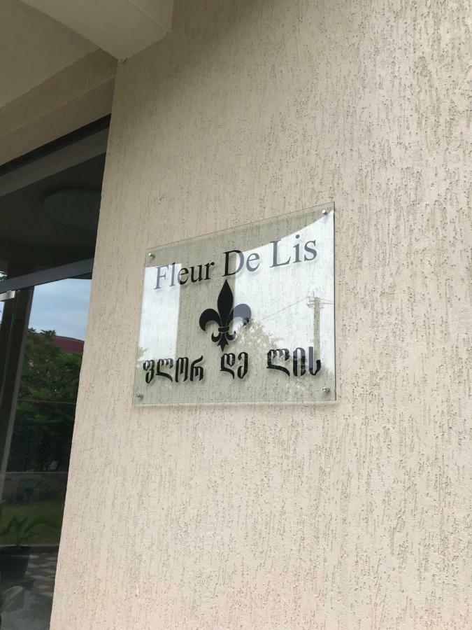Hotel Fleur De Lis Gonio Bagian luar foto